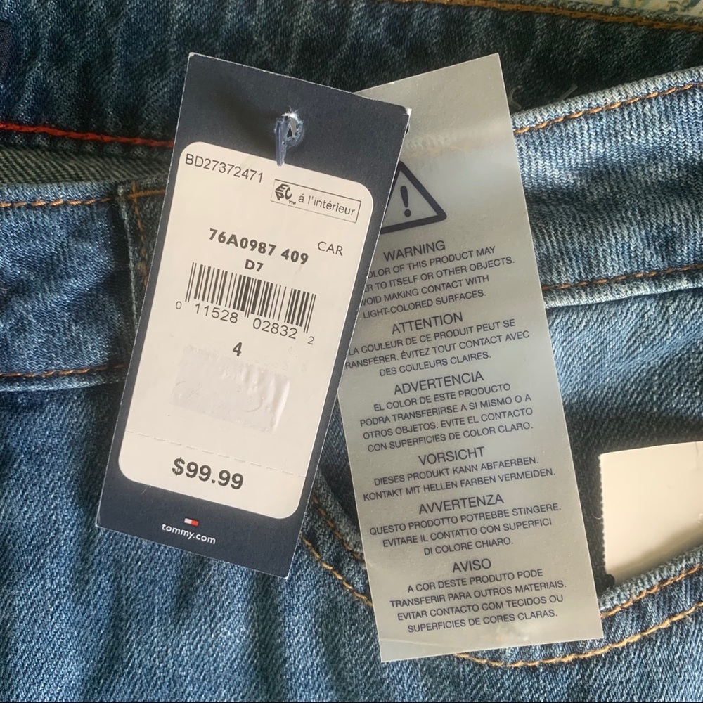NWT Tommy Hilfiger relax med wash jeans. Size 4 - Picture 10 of 14